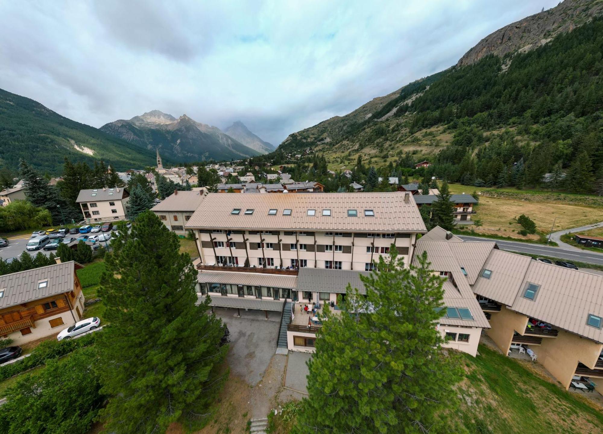 Vvf Serre Chevalier Briancon Le Monetier-les-Bains Luaran gambar